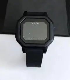 ニクソン　サイレン　NIXON THE SIREN ブラック腕時計　未使電池有