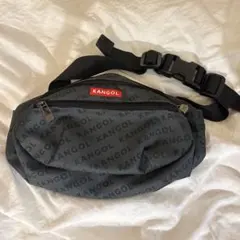 KANGOL カンゴールボディバッグ ウエストポーチ 総柄 ブラック