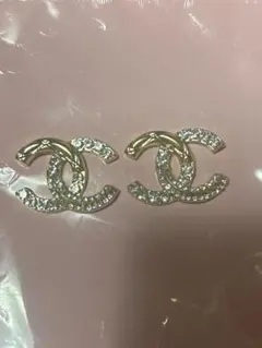 Chanel ゴールド ロゴチャーム 2個