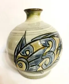 沖縄 やちむん 魚の絵の陶器花瓶 金城敏昭（人間国宝 金城次郎 次男