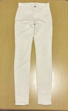 ユニクロ　ヒートテック　ホワイト スキニーパンツ