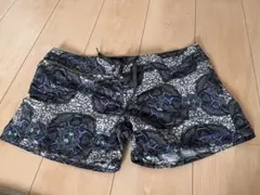 ブラック ショートパンツ