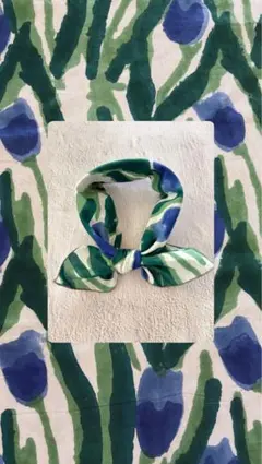 キッズスカーフ　ブルーチューリップモチーフ