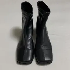 Item thumbnail for item 55870186-e982-432e-88a8-790a423240ed