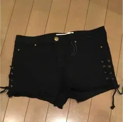 ショートパンツのサムネイル