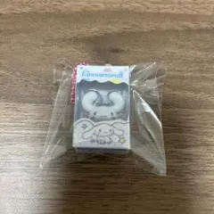 サンリオ　チョコボックス　シークレット　シナモロール