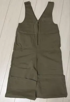 オリーブ色 Vネック サロペットのサムネイル