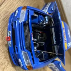 Calsonic Nissan 1/18 スケールモデルのサムネイル