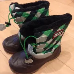 軽量　スノーブーツ　防水ブーツ　19センチ　雪遊び