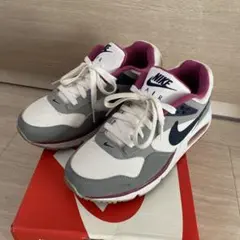 Item thumbnail for item dc1b0add-bceb-4944-aad7-36ce19542b2c