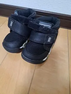 Item thumbnail for item 9a71dd23-5a45-434c-8f98-ad9cb5f5a01b