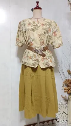 お値下げヴィンテージ【古着】Burberrys バーバリーズ花柄ブラウス