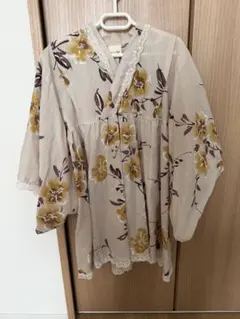 ひよこ商店 花柄 浴衣 ベージュ