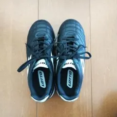 （超超美品）LOTTO サッカーシューズ　トレーニングシューズ　ブラック