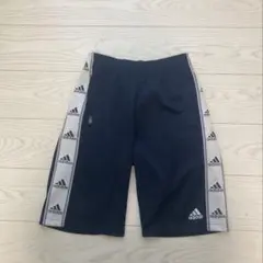 adidas ネイビー ショートパンツ　Sサイズ
