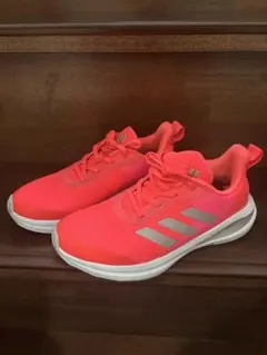 adidas ピンク スニーカー 22cm