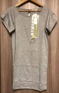 新品　ローリーズファーム　ビジュー付きワンピース　綿100%のサムネイル