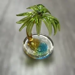 ⭐️沖縄の伝統工芸品 琉球ガラス ヤシの木の置物⭐️ - メルカリ