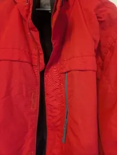 赤★パーカー★フード付き★スキースノボーウェア（子ども用）