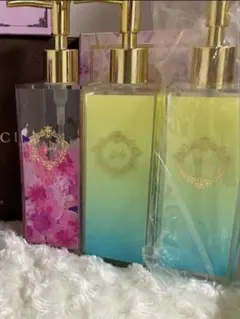Rady 花びら柄マルチボトル2本セット - メルカリ