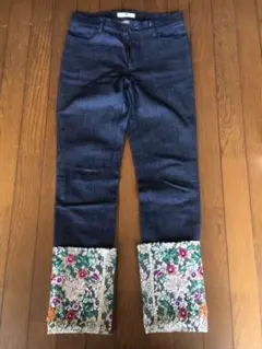 最終お値下げ！VIVAYOUスパンコール刺繍デニム ジーンズのサムネイル