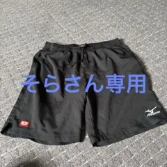 Mizuno 卓球ウェアセット ブラックショートパンツ & レッドポロシャツ