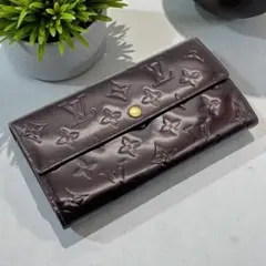 ルイヴィトン・長財布・ポルトフォイユ・サラ・モノグラム・ヴェルニ・アマラント