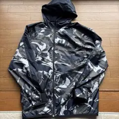 adidas アディダス カモ柄 フード付き ウィンドブレーカーのサムネイル