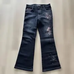 韓国ブランド　ダークブルー フレアデニムパンツ 刺繍デザイン