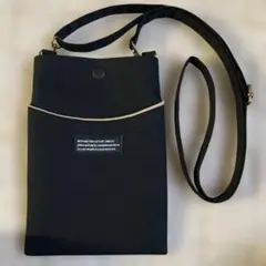 スマホショルダー　シンプル　ブラック　ポケット付き