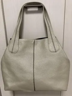 Item thumbnail for item 2d6b56b7-93e4-42f3-9a06-7ba53c2344f4