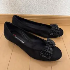 ビジュー付きブラックバレエシューズ