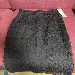 ユニクロ 膝丈レーススカート【新品未使用】