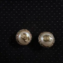 シャネルフェイクトパールイヤリング