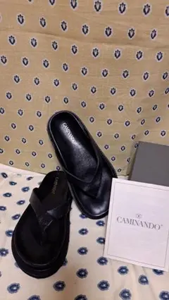 CAMINANDO トングサンダル ブラックのサムネイル