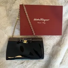【極美品】Salvatore Ferragamo ブラックエナメル　ハンドバッグ