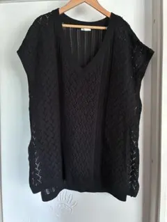 GU 黒 Vネック ニットベスト　透かし編み　3XL