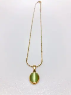 グリーン　ペンダント　ネックレス オーバル　金メッキ