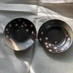 桜模様の黒とピンクの陶器皿 2枚セット カレーパスタ皿