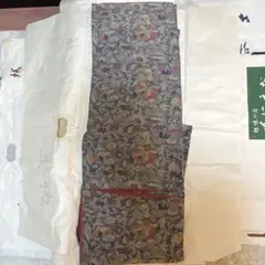 【正絹】小紋 袷着物 総柄 唐草 花更紗 グレー 昭和レトロ ヴィンテージのサムネイル