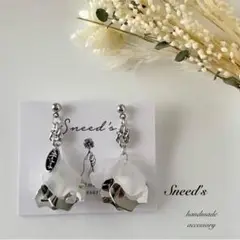 ▪花びらチャーム×シルバーコネクター×メタルチャームピアス／イヤリング