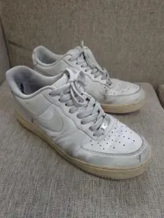NIKE AIR FORCE 1 ホワイト スニーカー