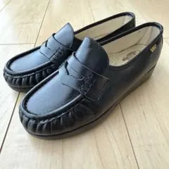 日本未発売 SUS 極美品 レザーローファー 23cmのサムネイル