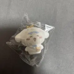 ちいかわ サンリオ シークレットフロッキーマスコットチャーム ハチワレ シナモン