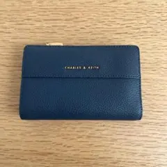 CHARLES & KEITH 二つ折り財布 グリーン