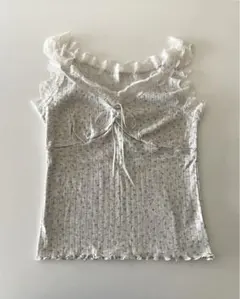 新品未使用⭐︎韓国風⭐︎小花柄キャミソール　フリル付き