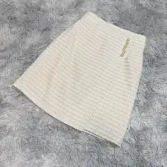 JUSGLITTY パールボタン ツイードスカート アイボリー 2 晴れの日のサムネイル