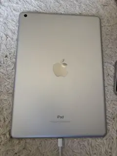 Apple iPad第6世代 9.7インチ シルバー 本体