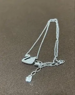 スワロフスキースワンモチーフネックレス