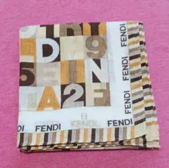フェンディ FENDI ハンカチ ロゴ 総柄 ブラウン系 ズッカ柄のサムネイル